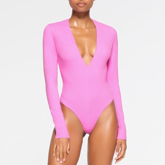 SKIMS Tops - Skims Fits Everybody Plunge Bodysuit XS NEON ORCHID NEW NWT